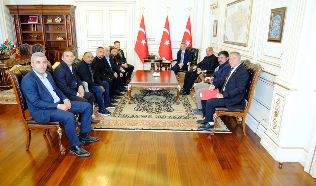 Yozgat merkez ve ilçelerine bağlı köylerin muhtarları, Yozgat Valisi Mehmet