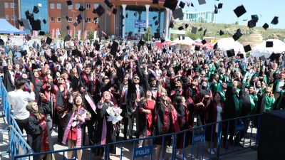 Yozgat Bozok Üniversitesi’nde 2024-2025 akademik yılı lisans eğitimini başarıyla tamamlayan