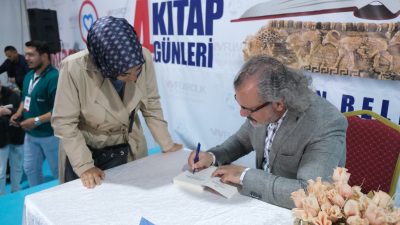 Sorgun Belediyesi tarafından düzenlenen Sorgun Kitap Günleri kapsamında, Eğitimci-Yazar Sıtkı