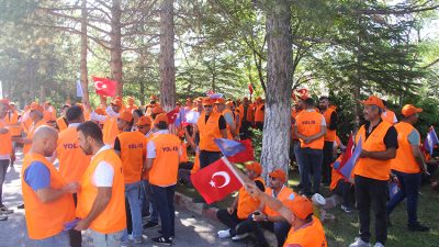 Yozgat İl Özel İdaresinde çalışan işçiler, toplu iş sözleşmesinde yaşanan