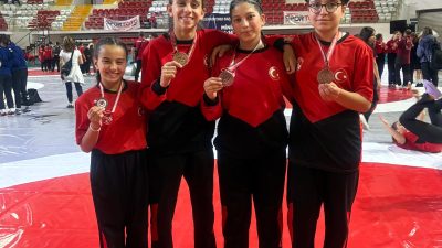 Sivas’ta gerçekleştirilen Türkiye Şampiyonası’nda Yozgatspor 1959 Kadın Güreş Takımı takım