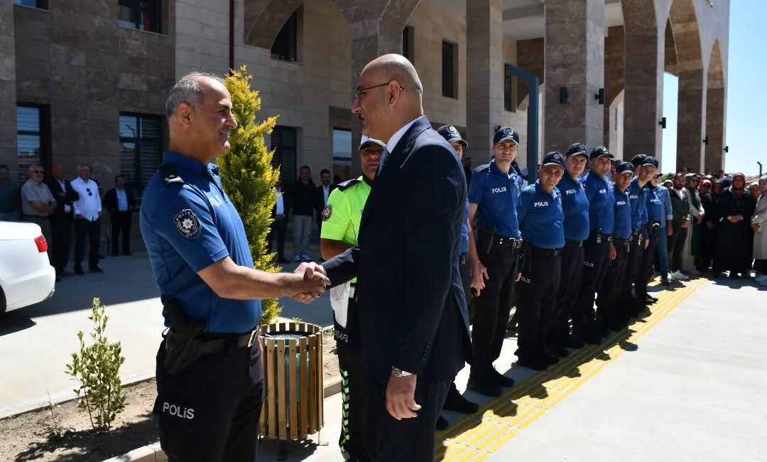 İzmir’in Foça ilçesine tayini çıkan Sorgun Kaymakamı İhsan Emre Aydın,