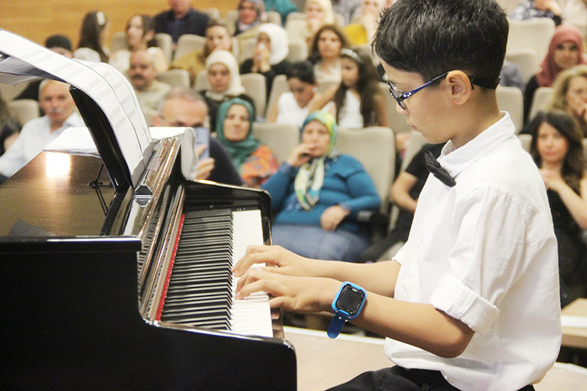 Yozgat’ta müzik eğitimine yeni bir soluk kazandıran genç eğitmen Şuara