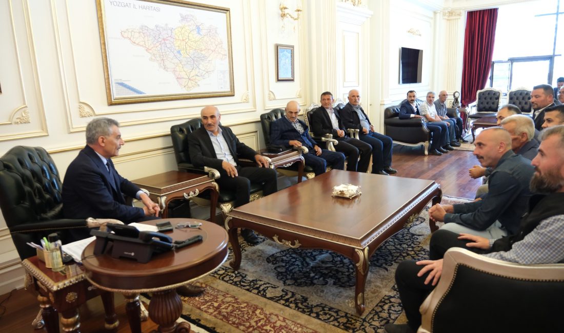 Yozgat’ta çeşitli ilçelere bağlı köy muhtarları, Kurban Bayramı dolayısıyla Yozgat