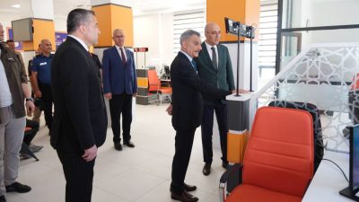 Yozgat Valisi Mehmet Ali Özkan, yeni hizmet binasına taşınarak faaliyetlerine