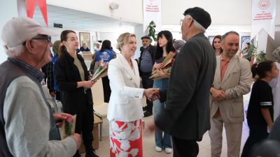 Yozgat Valisi Mehmet Ali Özkan’ın eşi Arzu Özkan, Babalar Günü