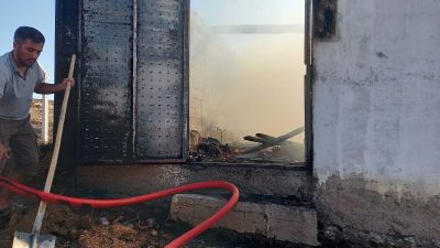 Yozgat Merkeze bağlı Esenli Köyü'nde bir mandırada çıkan yangın, Yozgat