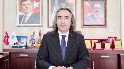 Aydıncık ilçesinde bir çiftçinin para etmeyen patatesleri ücretsiz dağıtmasıyla gündeme