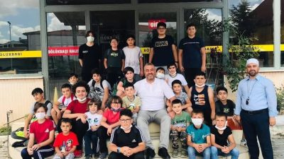 Yozgat Bölükbaşı Halı Saha Tesisleri sahibi Ertuğrul Bölükbaşı, okulların yaz