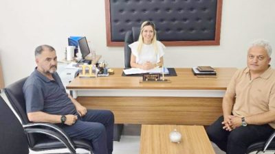 Eğitim-Bir-Sen ve Memur-Sen Yozgat Şube Başkanı Kenan Şerefli, sendika üyeleriyle