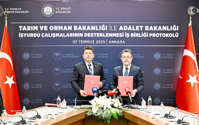 Adalet Bakanı Yılmaz Tunç ile Tarım ve Orman Bakanı İbrahim