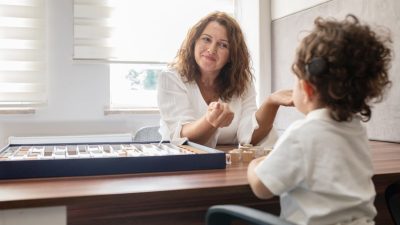 Milli Eğitim Bakanlığı’nda (MEB) görev yapan okul müdürleri ve müdür