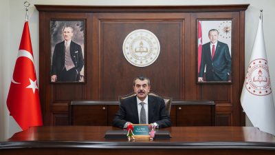 Milli Eğitim Bakanlığı (MEB), proje okullarının yapısını, yönetimini ve öğrenci