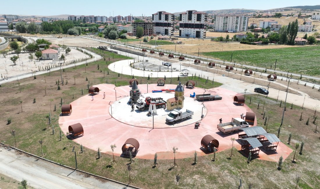 Sorgun Belediye Başkanı Mustafa Erkut Ekinci, ilçede yürütülen park, kaldırım
