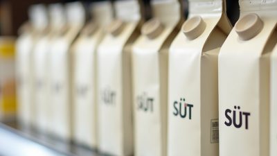 Ticaret Bakanlığı, küçük ölçekli süt üreticilerini korumak amacıyla başlattığı denetimler