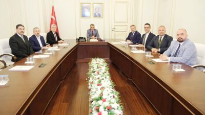 Vali Özkan Başkanlığında sağlık zirvesi