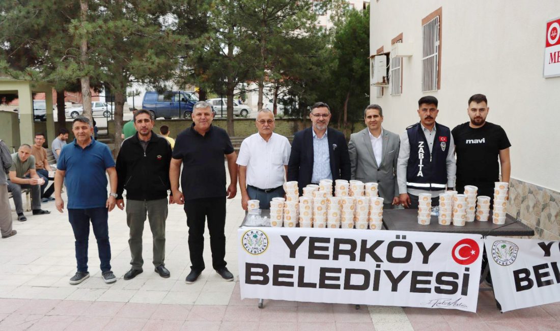 Yerköy Belediye Başkanı Fatih Arslan, Muharrem ayı dolayısıyla vatandaşlarla birlikte
