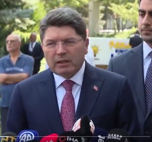 Trabzon’un Çaykara ilçesinde bir düğün konvoyunda havaya rastgele ateş açılması