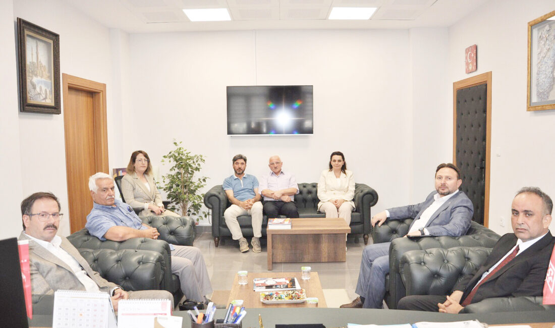 AK Parti Yozgat İl Başkanı Hasan Kandemir ve beraberindeki heyet,