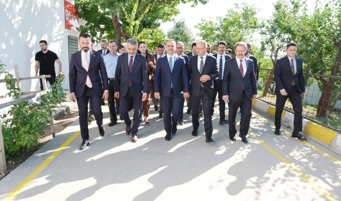 Sanayi ve Teknoloji Bakanı Mehmet Fatih Kacır, Yozgat’ta Orta Anadolu