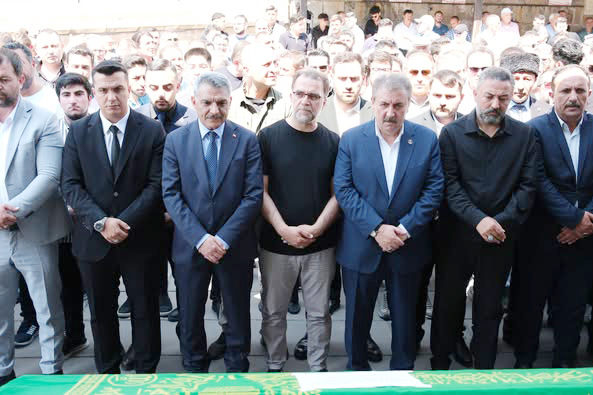 Büyük Birlik Partisi (BBP) Genel Başkanı Mustafa Destici, kalp krizi