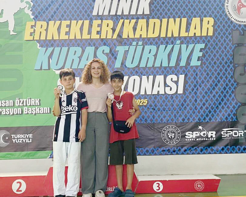 Sinop’ta düzenlenen Minikler Erkekler/Kadınlar Kuraş Türkiye Şampiyonası’nda Yozgat’ı temsil eden