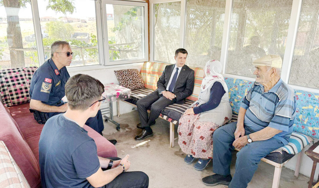 Yenifakılı İlçe Jandarma Komutanlığı, aziz şehitlerimizin emanetlerine sahip çıkmaya devam