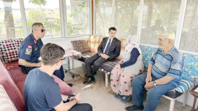 Şehit ailelerine anlamlı ziyaret