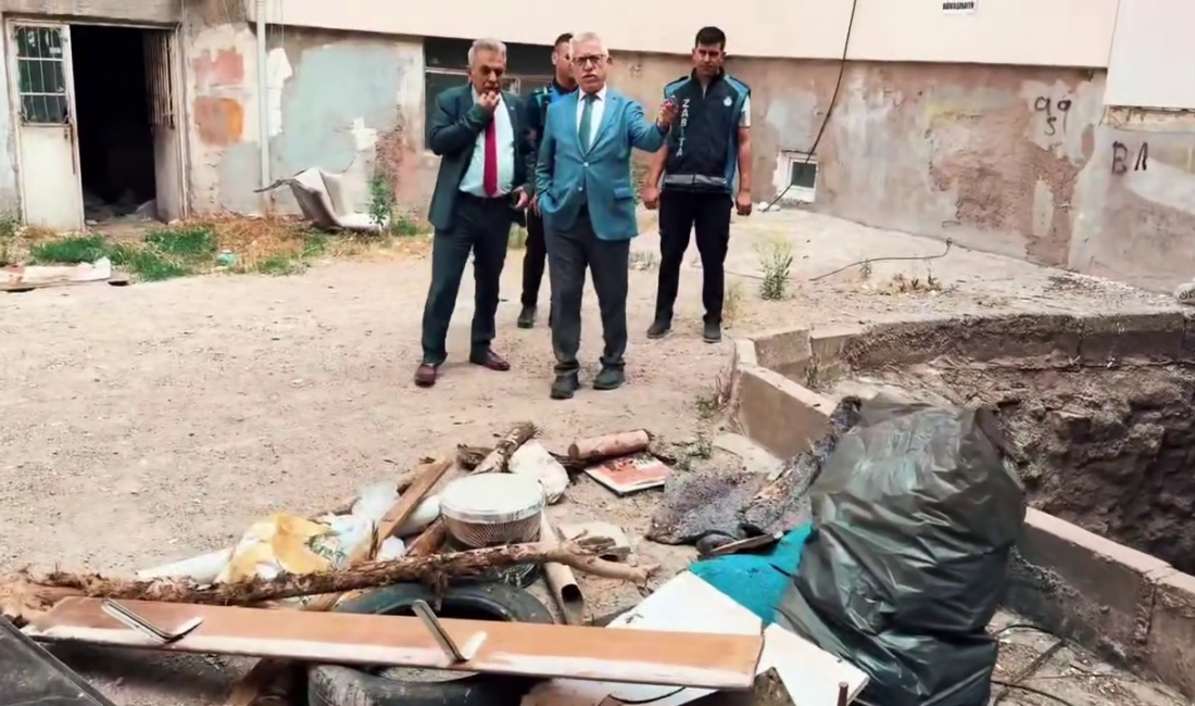 Yozgat Belediye Başkanı Kazım Arslan, şehir merkezinde gerçekleştirilen temizlik çalışmaları