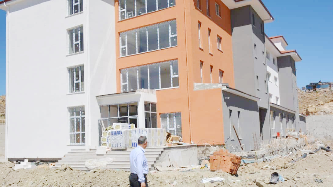 Yozgat İl Milli Eğitim Müdürü İsmail Altınkaynak, Sarıhacılı bölgesinde yapımı