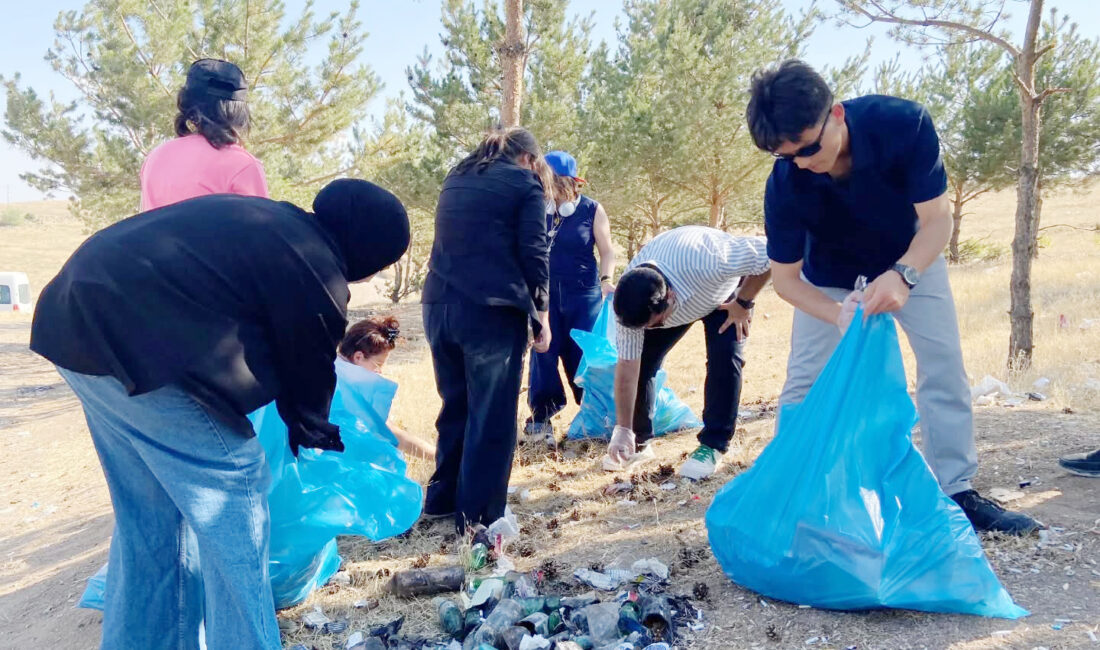Sorgun Gençlik Derneği (SORGED) gönüllüleri, çevre duyarlılığına dikkat çekmek amacıyla