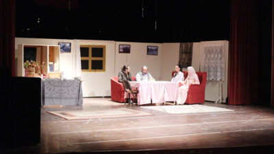 Sorgun Belediyesi’nin destekleriyle sahnelenen “Bayram Sabahı” adlı tiyatro oyunu, ilçe