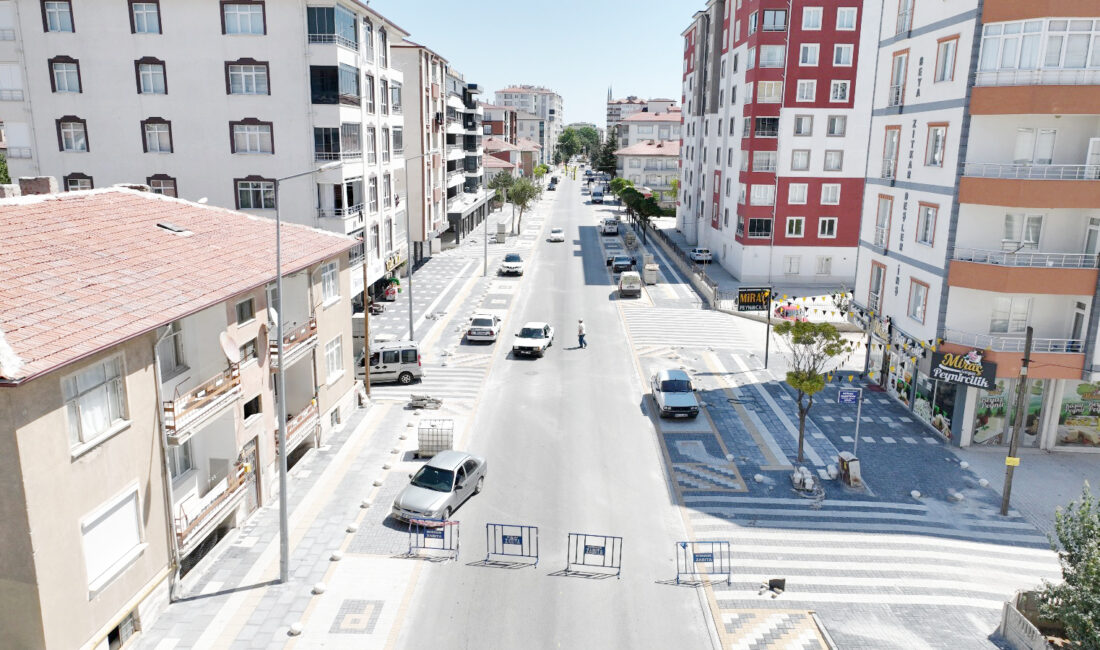 Sorgun Belediye Başkanı Erkut Ekinci, Eski Yozgat Yolu’nda yürütülen kaldırım