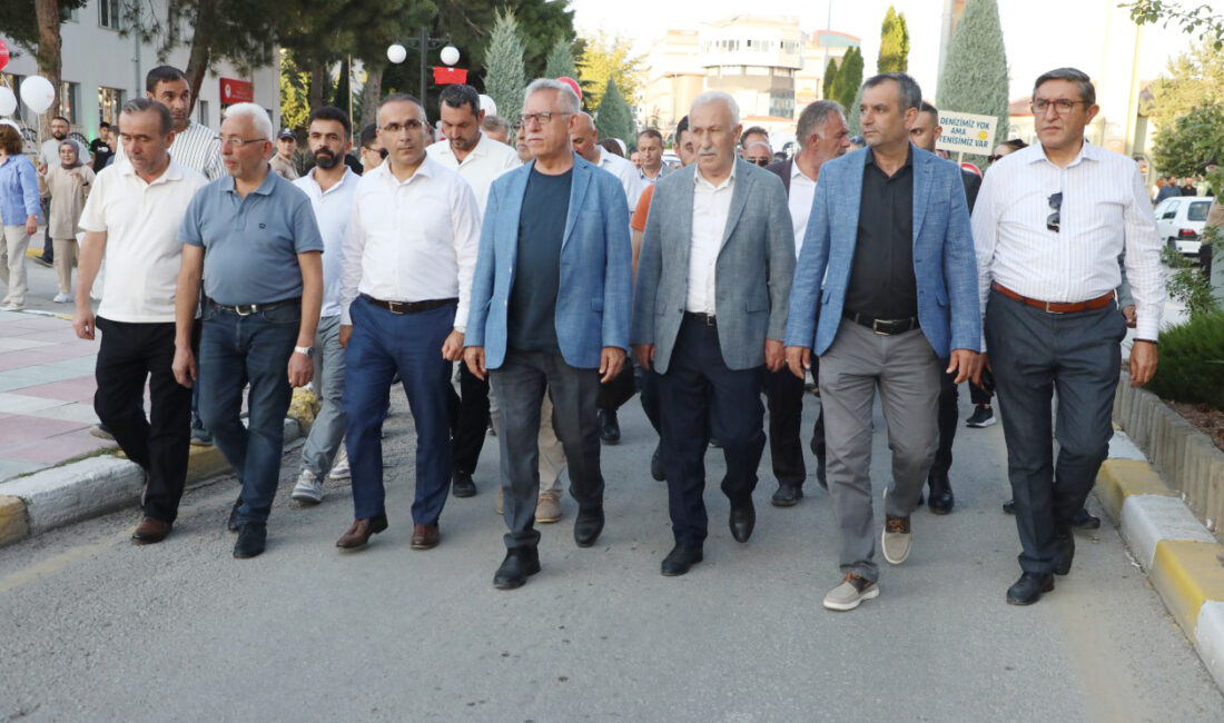 Yozgat Belediyesi tarafından bu yıl 24’üncüsü düzenlenen Sürmeli Şenlikleri, kortej