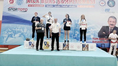 Yozgatlı Kick Boksçu Betül Zararsız Türkiye Şampiyonu oldu