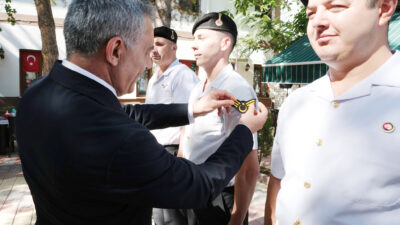 Yozgat Valisi Mehmet Ali Özkan, bir üst rütbeye yükselen jandarma