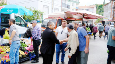 Akdağmadeni Belediye Başkanı Dr. Nezih Yalçın, Perşembe Pazarı’nı ziyaret ederek
