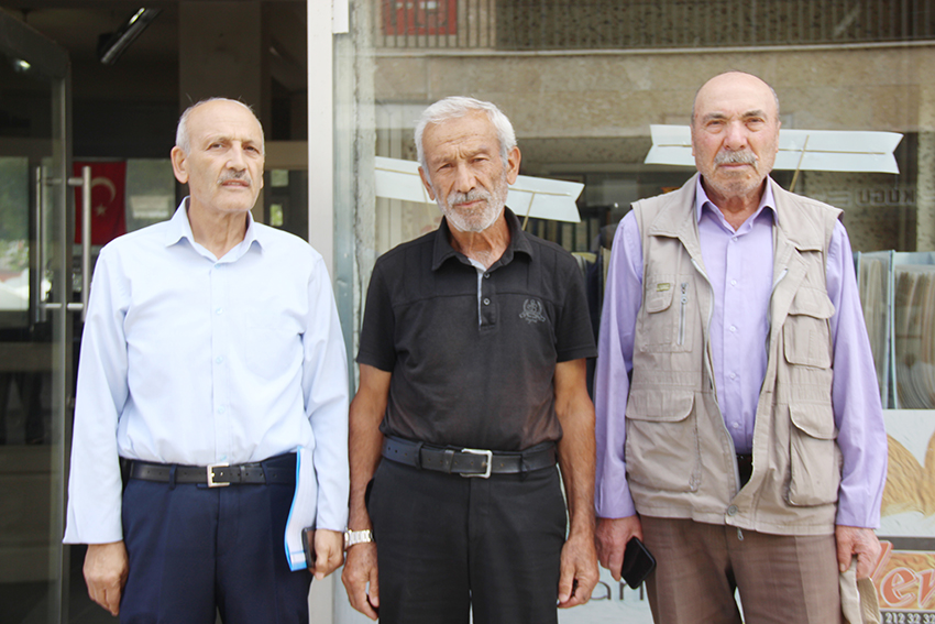 Yozgat’ta Menekşe Evleri Mağdurları adı altında bir araya gelen vatandaşlar,