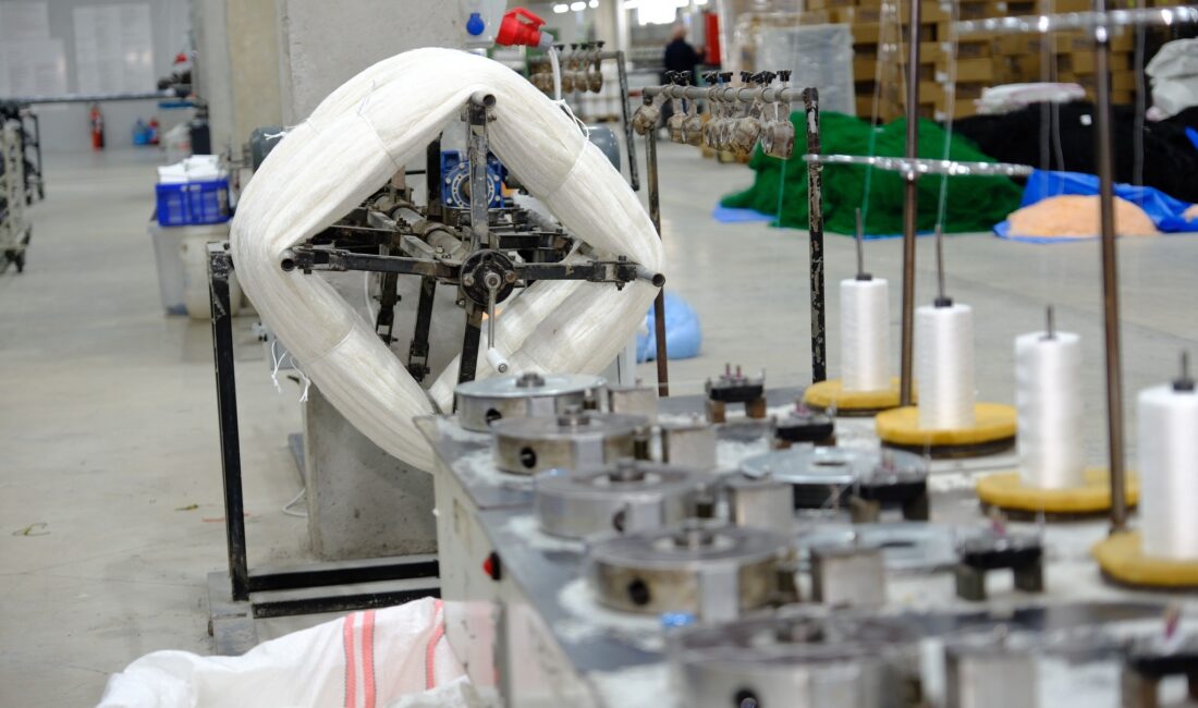 Yozgat Organize Sanayi Bölgesi’nde devlet teşvikleriyle kurulan balık ağı fabrikası,