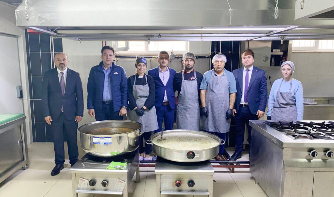 Saraykent’te taşımalı eğitim kapsamında öğrenim gören 190 öğrencinin yemekleri, hijyenik