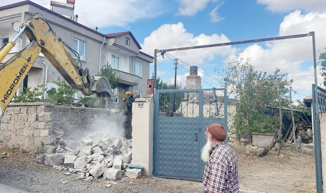 Sorgun Belediyesi, şehir genelinde tespit edilen kaçak ve imara aykırı