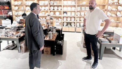 Sorgun İlçe Kaymakamı Abdurrezzak Canpolat, ilçedeki esnaf ziyaretlerini sürdürüyor. Kaymakam