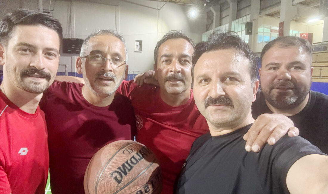 Ülkü Ocakları Yozgat İl Başkanı Fatih Akgül, yönetim kurulu üyeleri