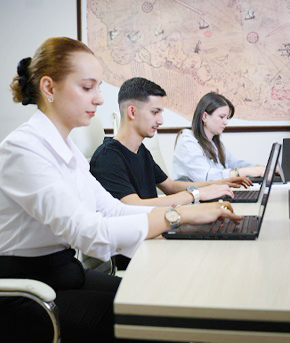 Üniversite öğrencilerine gelir desteği ve mesleki deneyim fırsatı sunan İŞKUR