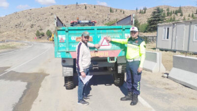 Şefaatli İlçe Jandarma Komutanlığı Trafik Jandarması ekipleri, ekin ekim sezonunun