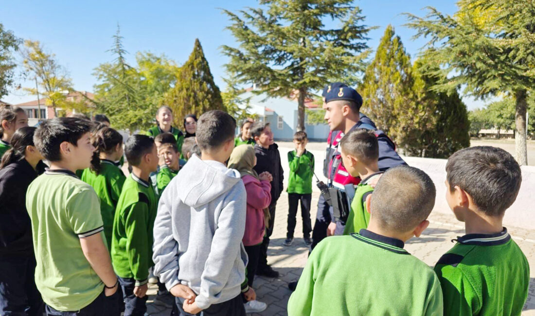 Boğazlıyan İlçe Jandarma Komutanlığı ekipleri, sorumluluk alanlarında bulunan okullarda öğrencilerin