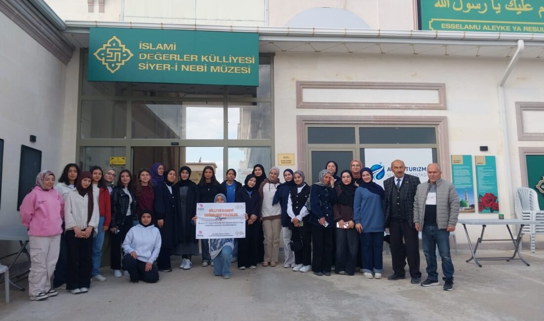 Yozgat Ayşe Ilıcak Kız Anadolu İmam Hatip Lisesi öğretmen ve