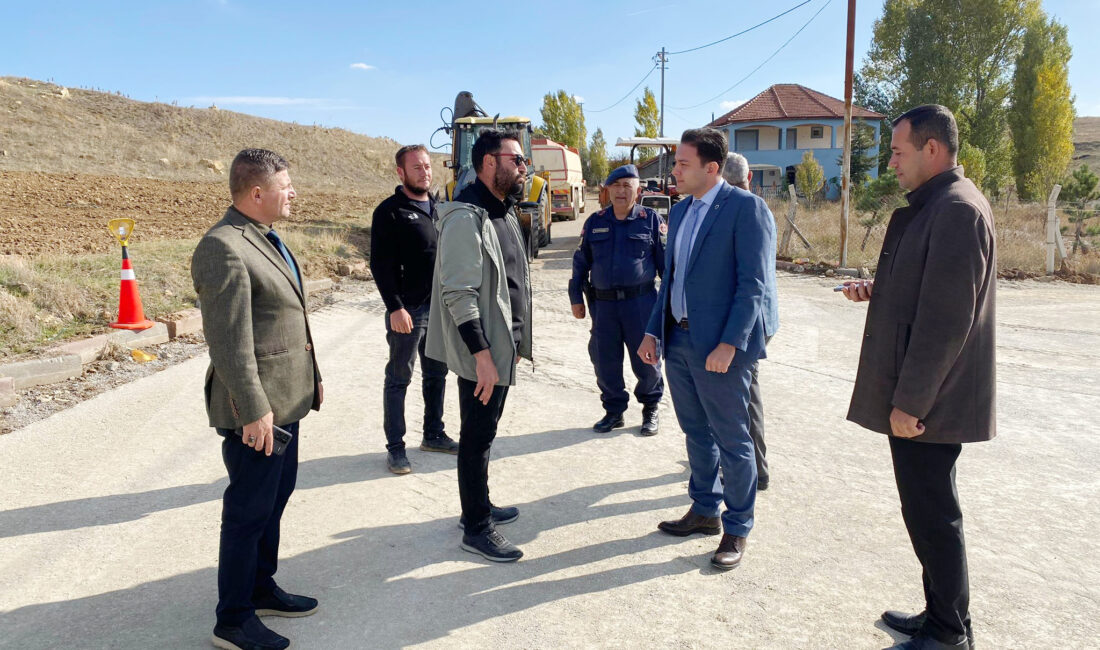 Saraykent Kaymakamı Mete Öztürk, AK Parti Saraykent İlçe Başkanı Nuri