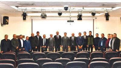 Sorgun Kaymakamı Abdurrezzak Canpolat, ilçedeki köy muhtarları ile toplantı düzenleyerek