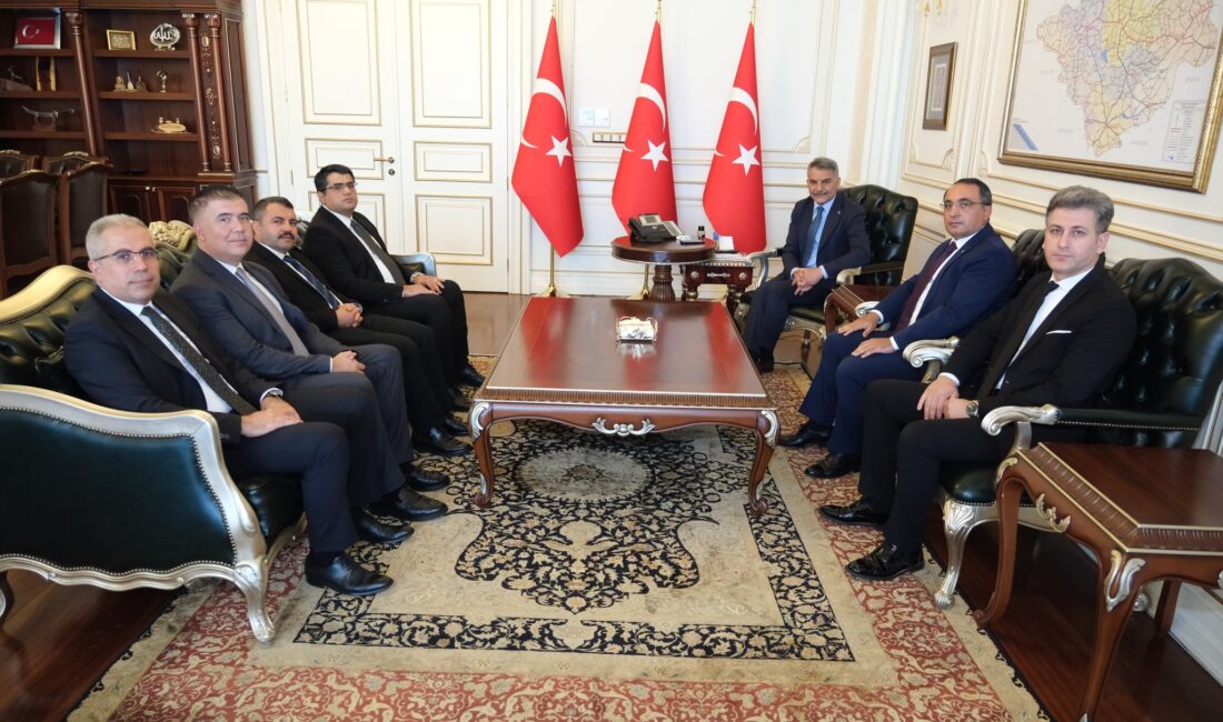 Yozgat Valisi Mehmet Ali Özkan, Akdağmadeni ilçesinde bulunan tarihi Ziraat